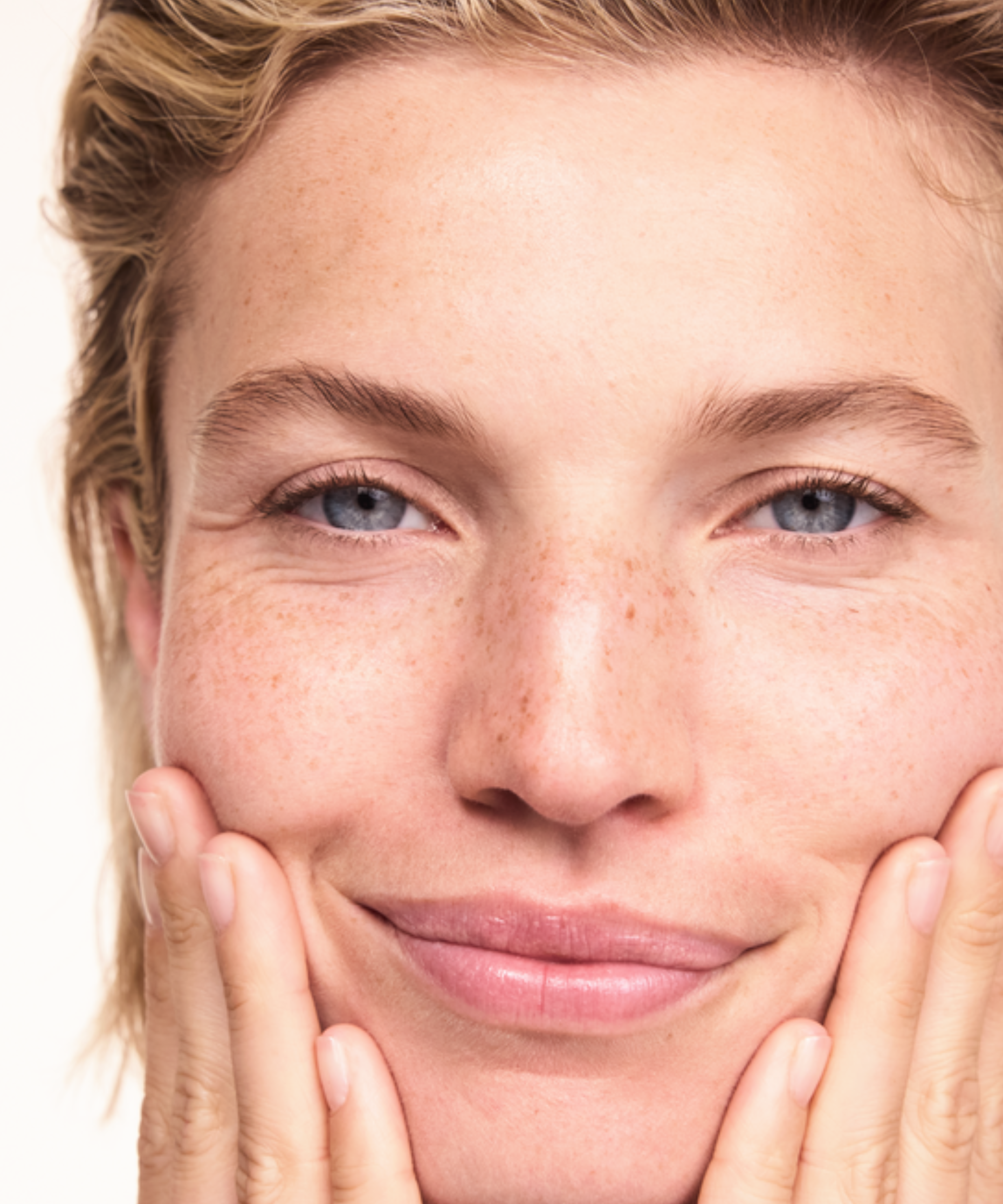lavera basis sensitive Cleansing Milk during application