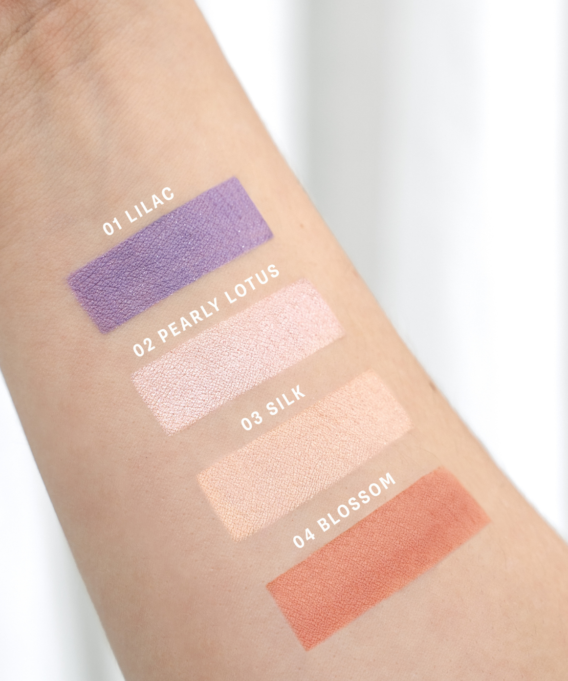 lavera Signature Colour Collection -Pure Pastels 01- during application