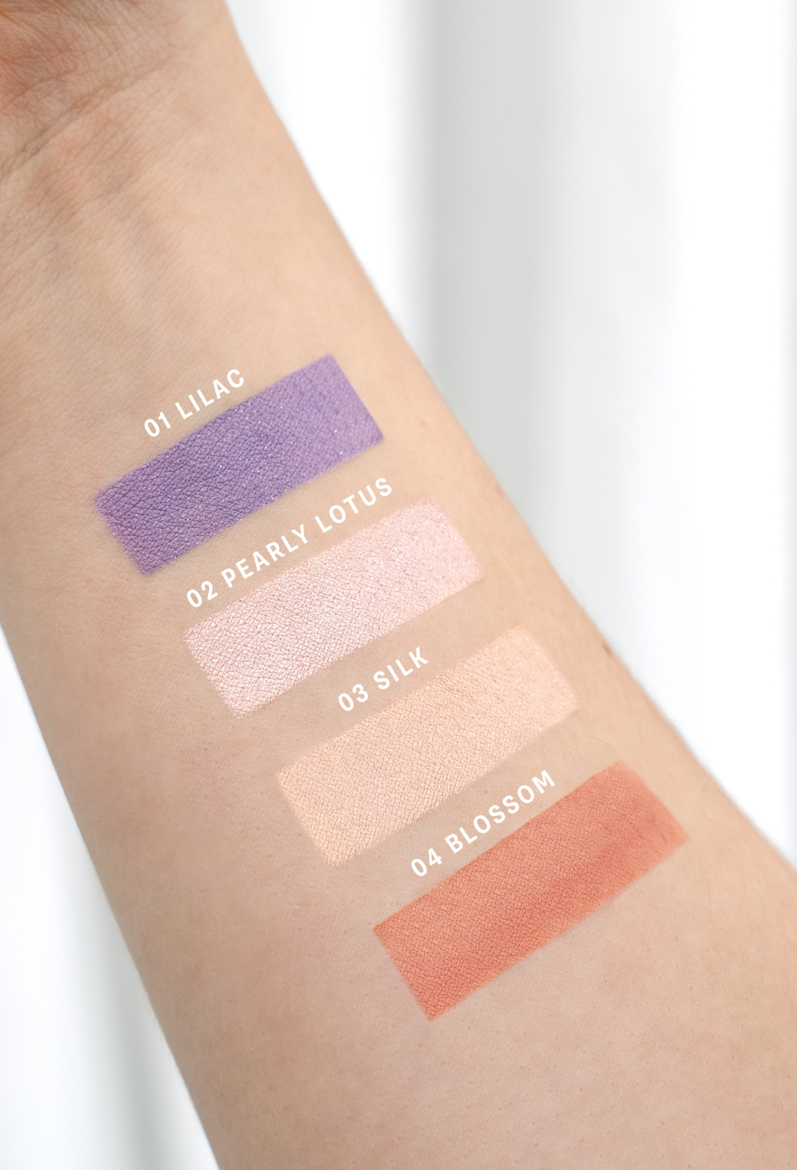 lavera Signature Colour Collection -Pure Pastels 01- during application