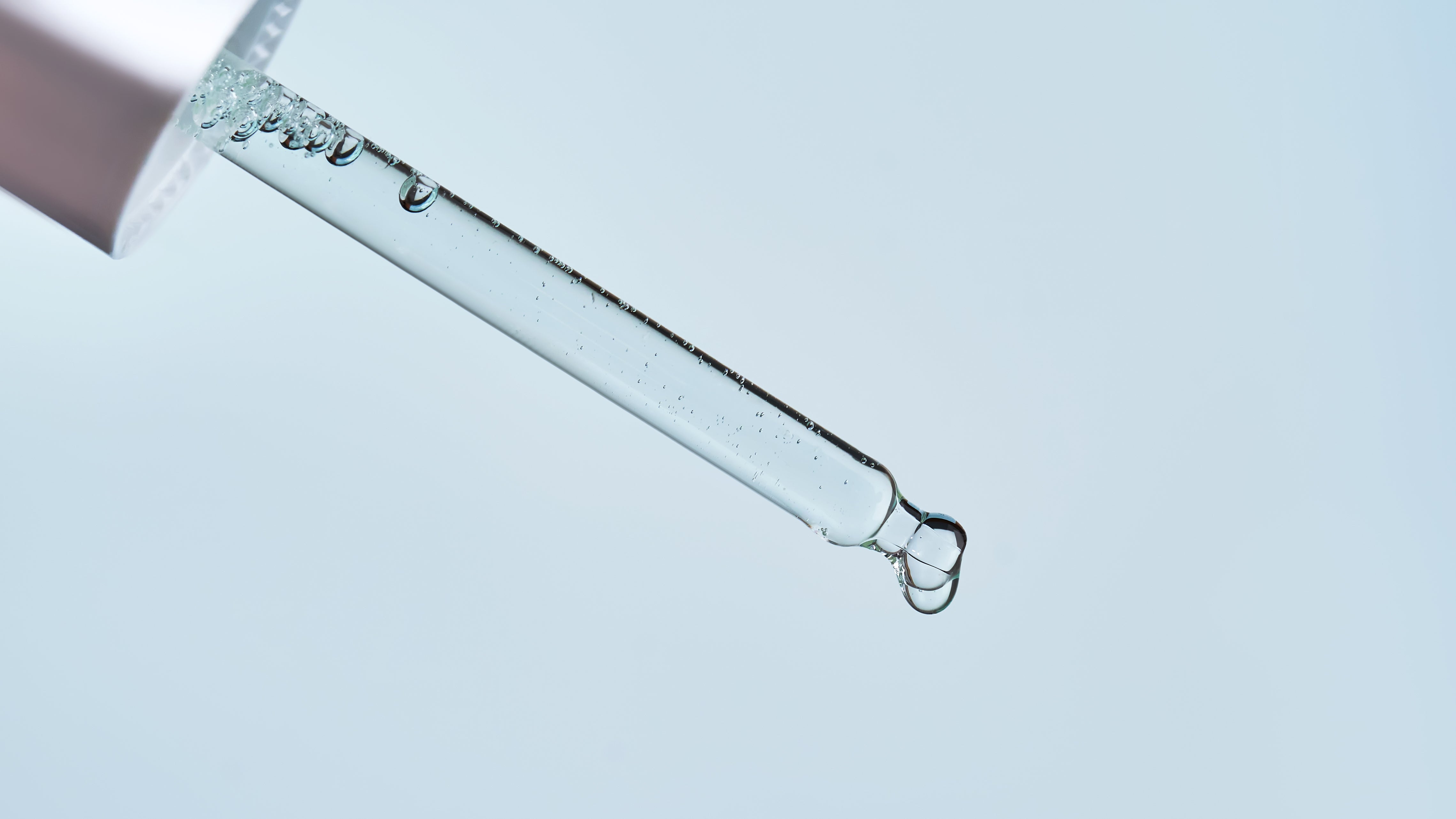 Pipette mit serumartiger Textur