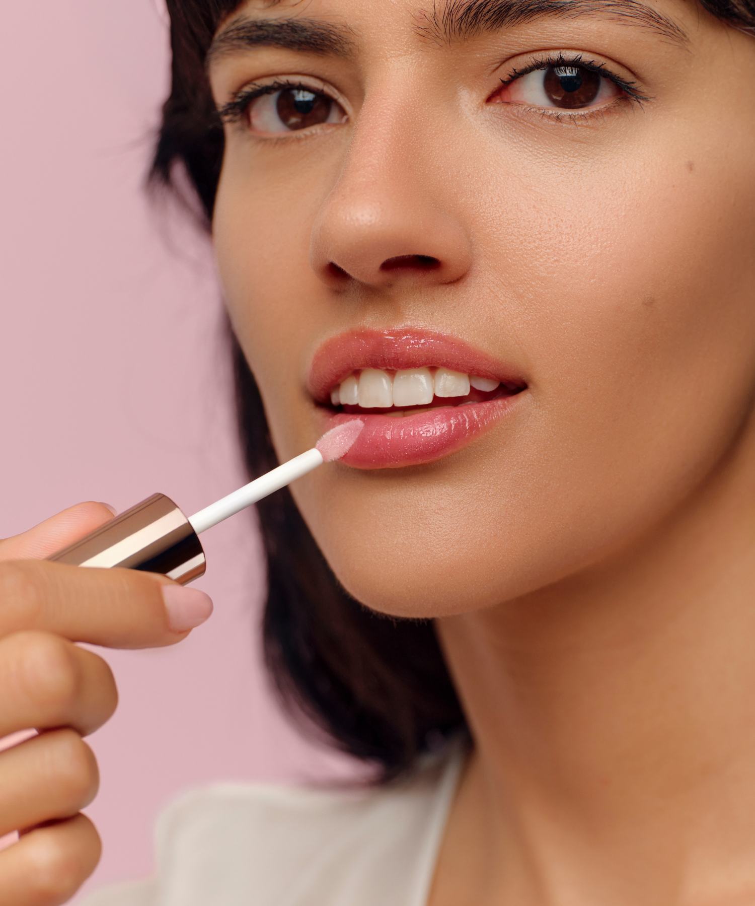 lavera Wonder Lip Elixir -Pink Sapphire 02- in der Anwendung