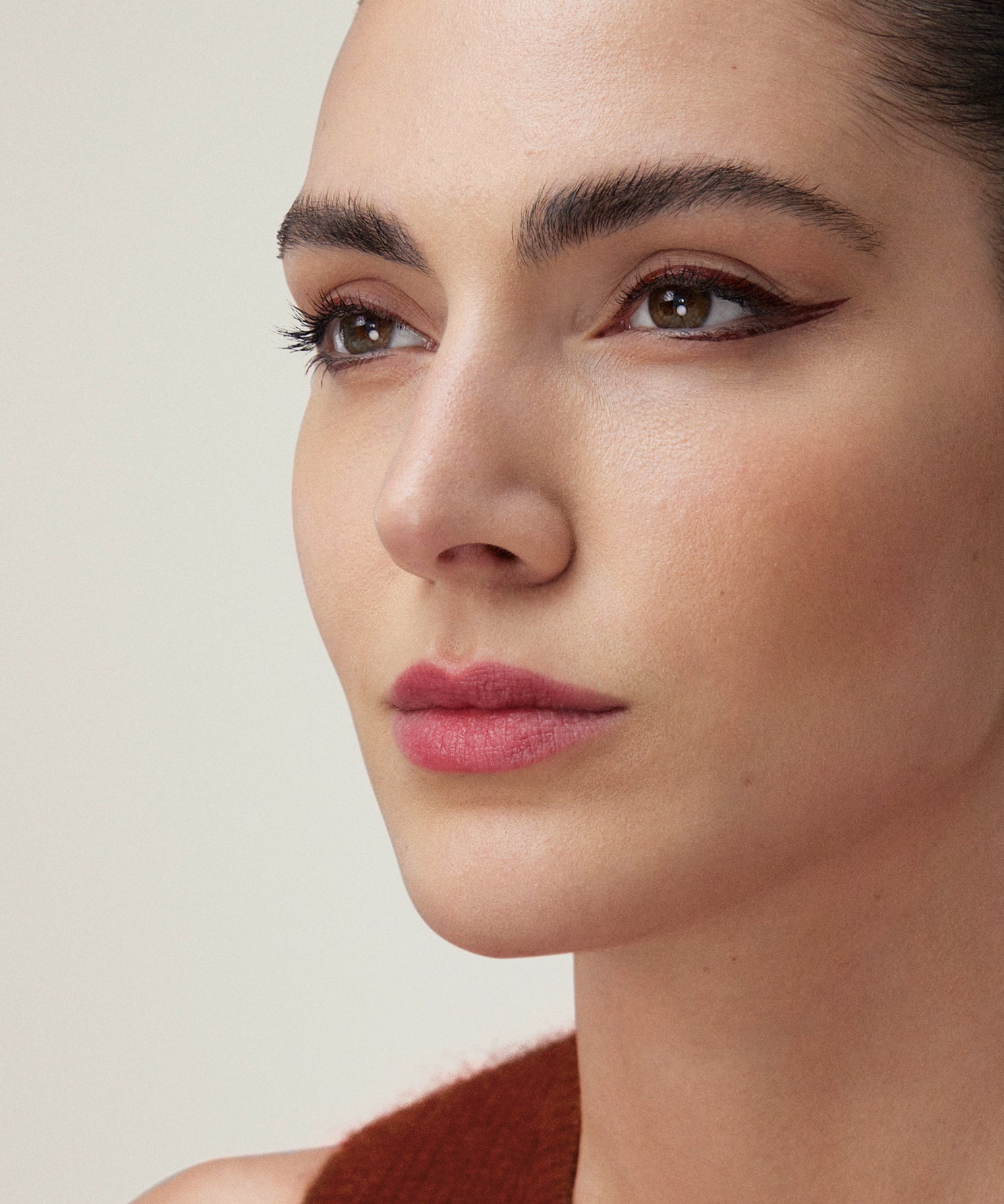 lavera Bare Melty Lips -Berry Blaze 01- during application